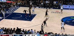 png电子平台篮下无人看守！戈贝尔接球超级空位反身背扣惩戒