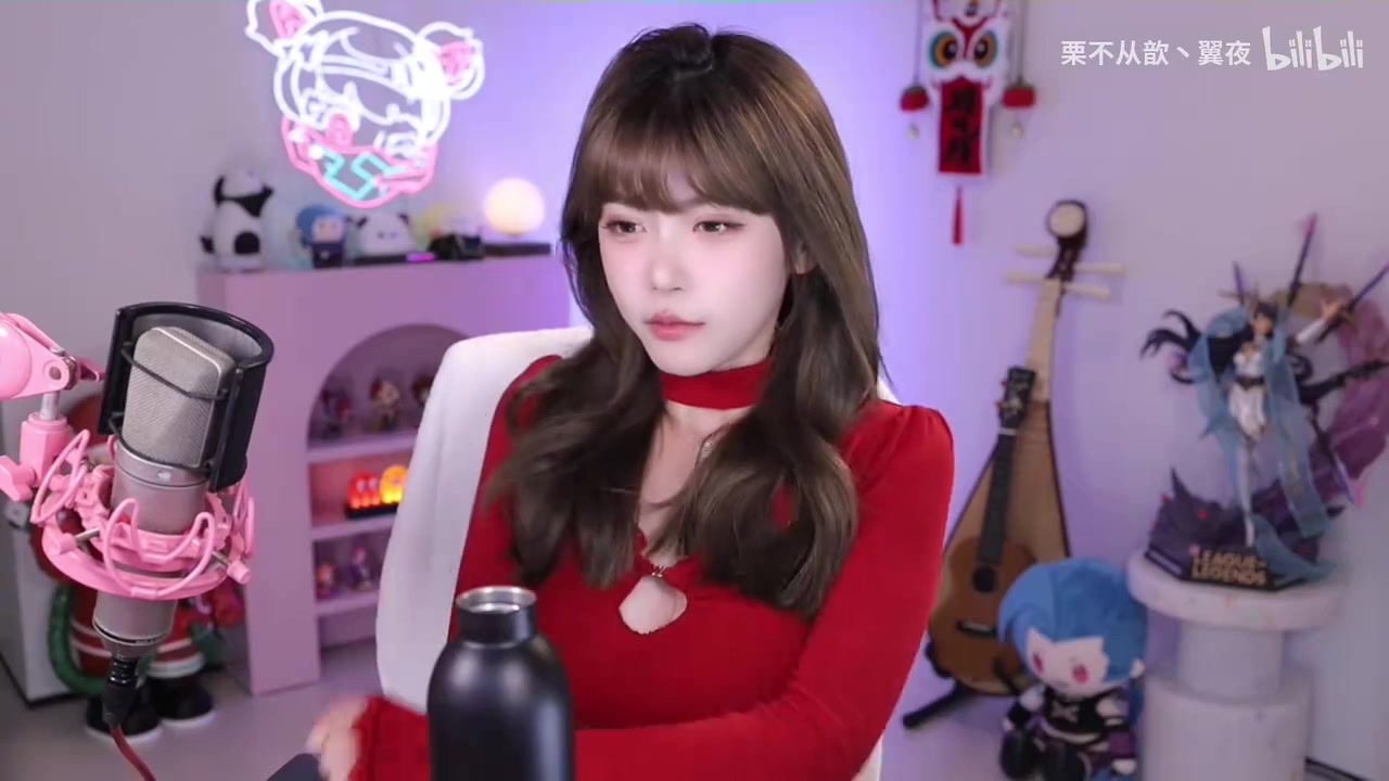 电子png游戏她可太懂网友想看什么！周淑怡镜头前展示“伤疤”：在家就能看马里亚纳海沟