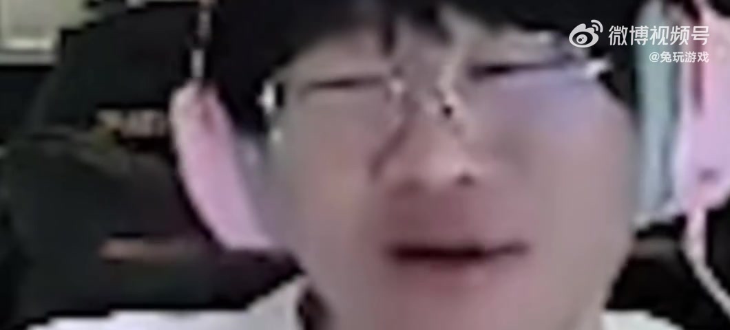 电子png游戏Ning谈Doinb：他不能说是自带体系 但补发育能力在中单里数一数二