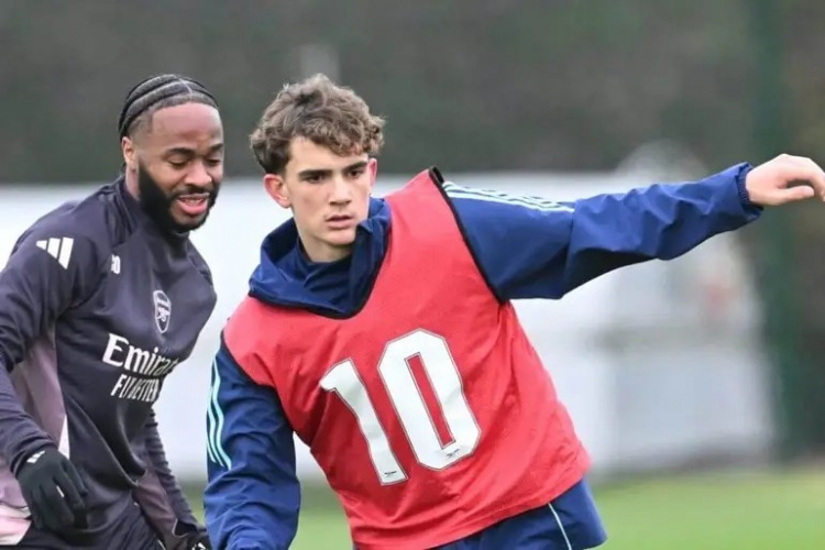 png电子网站阿尔特塔谈15岁小将道曼：英超的年龄限制规定很难改变