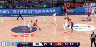 png电子平台👏外线开张！曾凡博命中中国男篮首个三分&分差上双