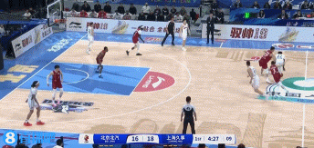 png电子礼尚往来！布莱德索面对陈盈骏命中压哨三分 后者侧翼三分回敬