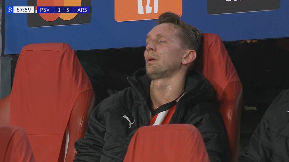 png电子网站卢克-德容谈7球惨败：我们对尤文踢得不错，但阿森纳比我们强得多