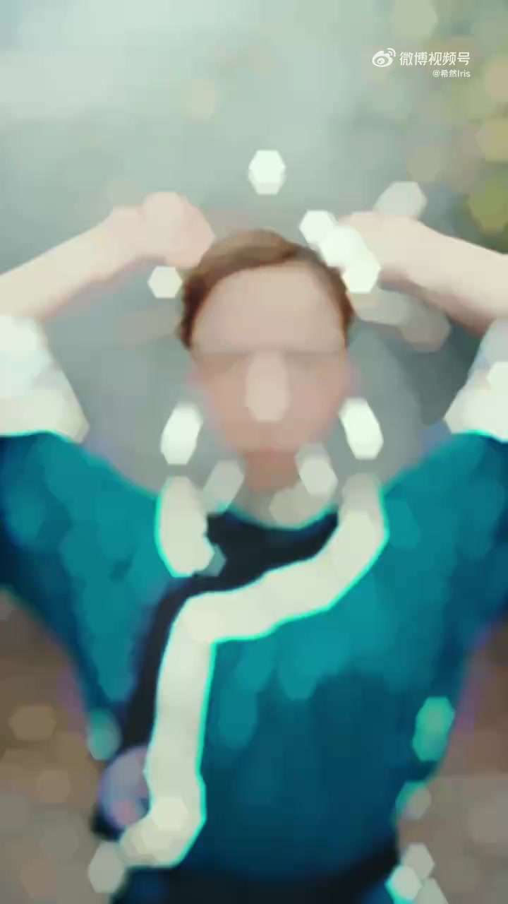 png电子希然发布换装视频：簪间英气，巾帼不让须眉力！