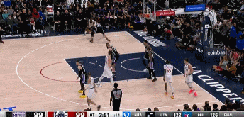 png电子官网巨星球！哈登关键撤步三分强行命中 助快船超出3分