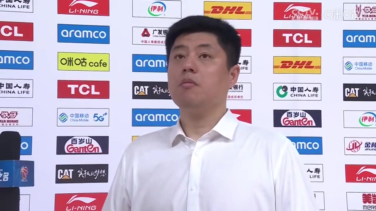 png电子网站潘江：开局球队专注度很差 伤病斋月都是客观原因 上场就该尽全力