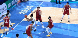 png电子网站真·遮天蔽日！周琦防守端脑后摘瓜 抓帽迪奥普并形成争球