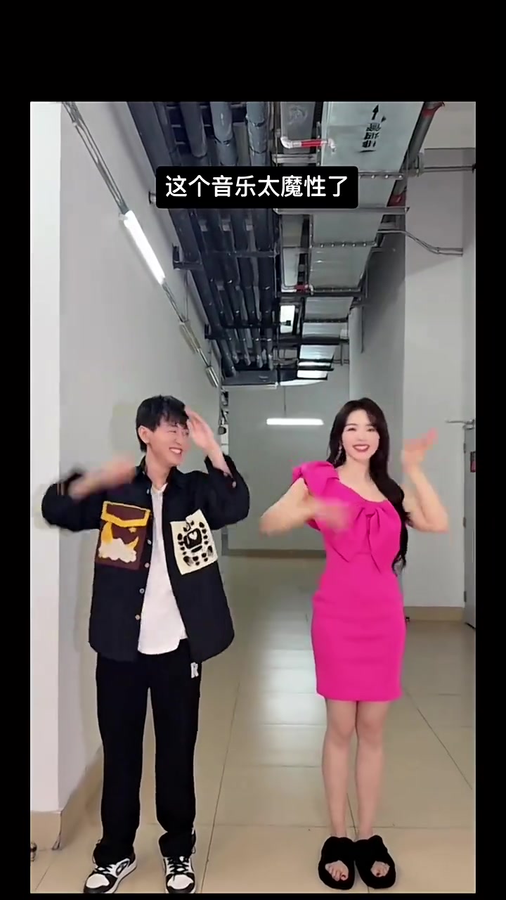 png电子平台余霜分享视频：抓到一个ssm，这个音乐太魔性了