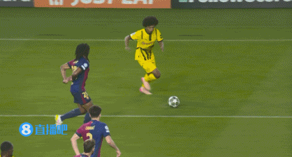 png电子平台又失良机，阿德耶米传中，吉拉西抢点没踢到