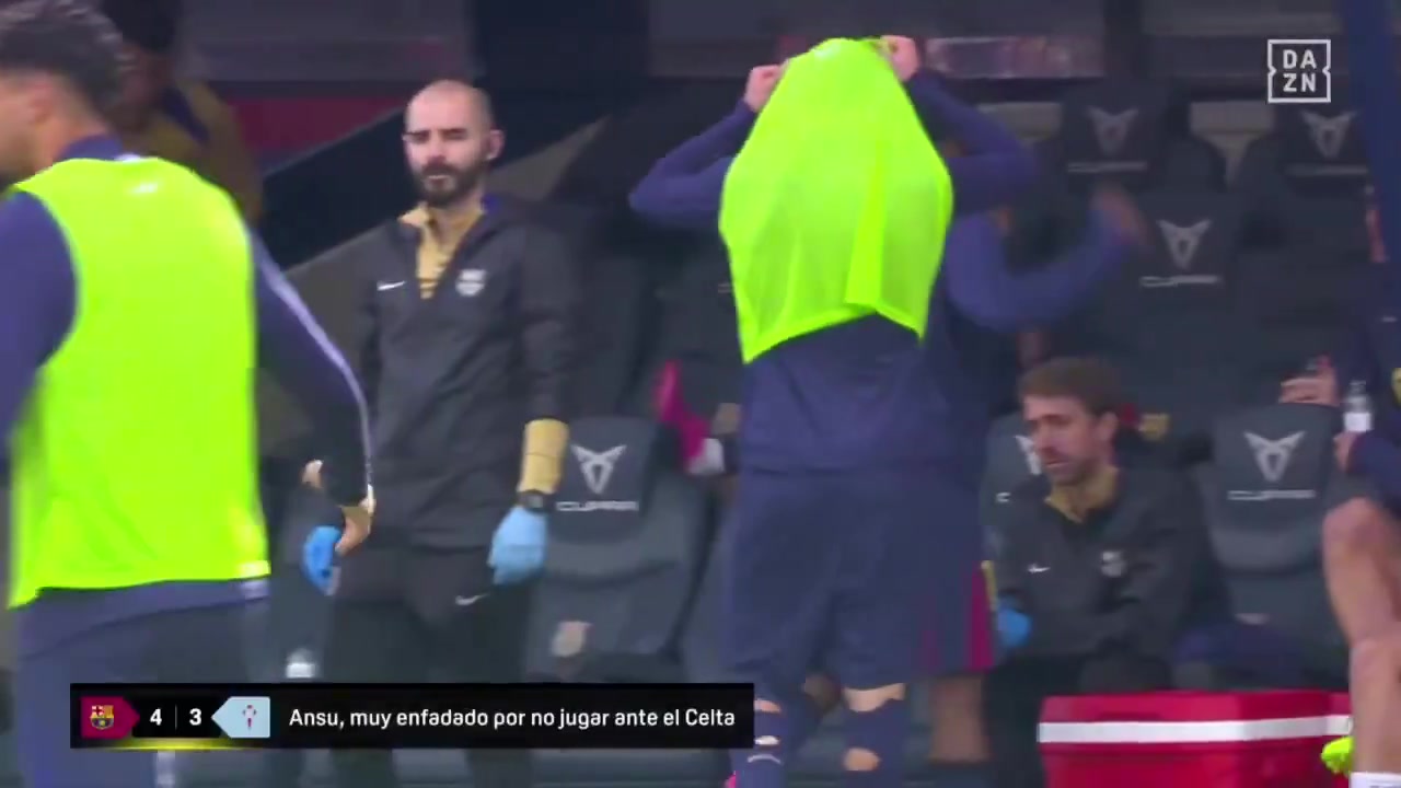 png电子官网法蒂替补席暴怒💥弗里克：难以接受 欢呼胜利才是我欣赏的态度