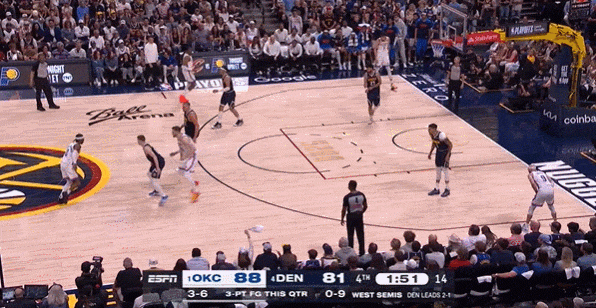 png电子网站生涯只赢过10场球的主教练，和西部第一约G7