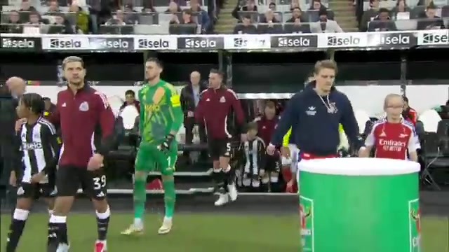 电子png游戏赛季三杀！本赛季联赛杯，拉亚超巨失误，纽卡2-0阿森纳晋级决赛