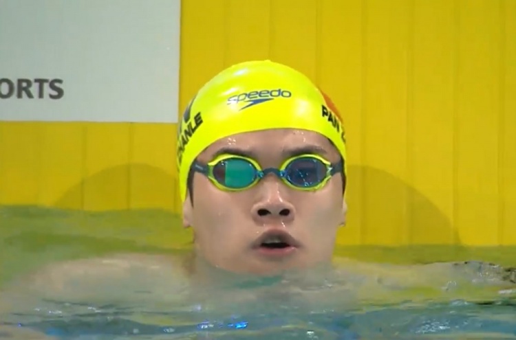 png电子官网小试牛刀！男子50米自由泳预赛：潘展乐22秒37总成绩第二晋级