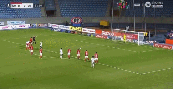 png电子官网离谱！38岁比达尔踢飞点球+头球乌龙，恼羞成怒与自家门将大吵